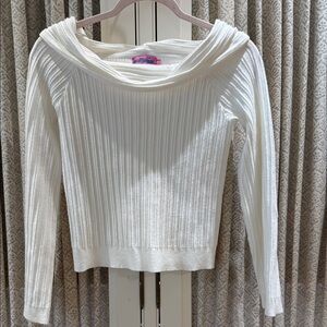 EDIKTED Elegant White Ribbed Sweater